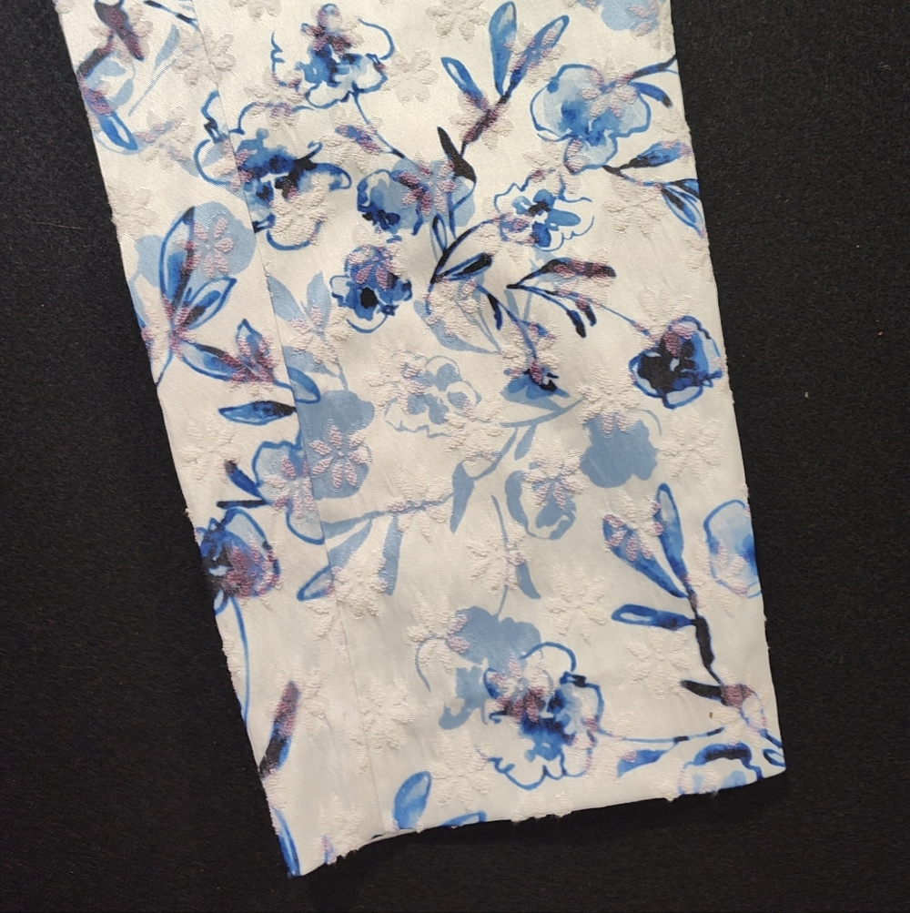 Karl Lagerfeld Women's White Blue Floral Jacquard Print Pants Slacks Size 10 - Picture 2 of 12